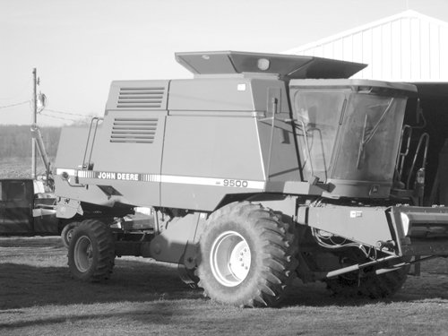 Property photo 32 - Railsback Farm Equipment Auction